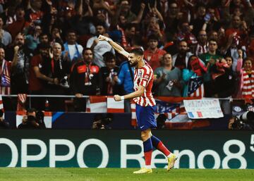 Atlético de Madrid 1-1 Bayer Leverkusen | Disparo de Carrasco desde la frontal al primer palo para batir a Hradecky y poner el empate en el marcador.