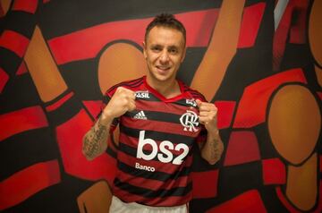Otro elemento de talla mundial con el que se armó el Flamengo fue Rafinha, a quien se le veía en la Bundesliga con el Bayern Múnich.