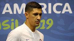 Hernández: "No se ve a Chile sin Arturo Vidal en la cancha"