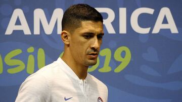 Hernández: "No se ve a Chile sin Arturo Vidal en la cancha"