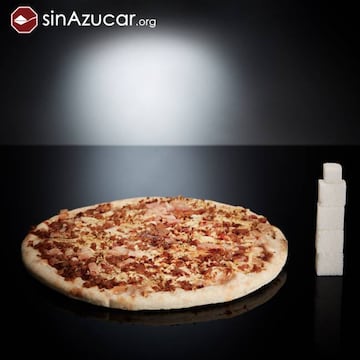 Una pizza individual equivale a un poco m&aacute;s de 4 terrones