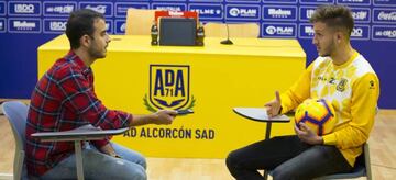 Borja Galán, jugador del Alcorcón, durante la entrevistas con As.