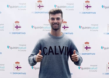 El pivote, que completó la pasada temporada en el Atleti B, ha salido cedido al Deportivo, que busca ir retornando al lugar que le corresponde y tiene el gran objetivo de subir de la Primera RFEF. El centrocampista catalán tiene 21 años y por el momento le está costando sumar minutos, esperando desde el banquillo su oportunidad.   