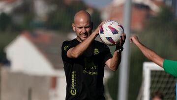 José Alberto, entrenador del Racing.