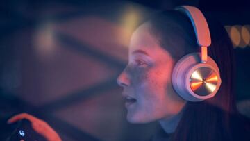 Estos auriculares cuestan lo mismo que una Xbox Series X: Beoplay Portal de Bang & Olufsen