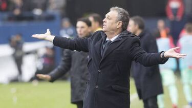 Sevilla sack Vincenzo Montella; Joaquín Caparrós returns