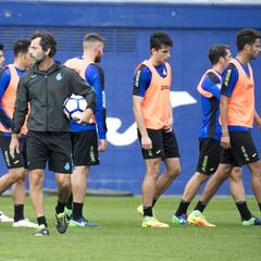 Quique prueba con Demichelis, lo que avanzaría a David López