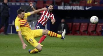 Así marcó Carrasco en el Atlético-Barça.