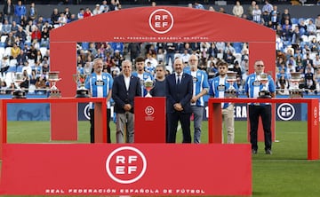 El Depor recibió a Copa de España de 1912 en el descanso.