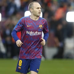 China no renuncia aún a Iniesta
