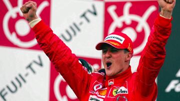 Schumacher celebra una victoria con Ferrari.