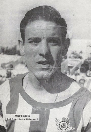 Delantero del Betis durante la temporada 1942-43.