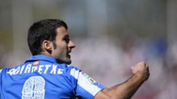 El delantero donostiarra, Agirretxe, fue el autor de los dos goles que dieron la victoria a la Real en Vallecas.