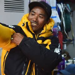 Kami Rita bate su propio récord al subir por 23ª vez el Everest