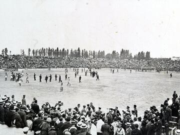 El estadio abrió sus puertas el 20 de mayo de 1923. 
