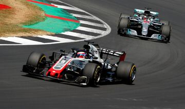 Lewis Hamilton con Romain Grosjean.