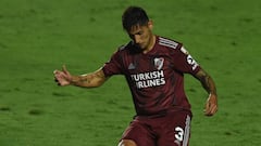 Angileri tiene un esguince en el hombro, pero viajaría a Lima