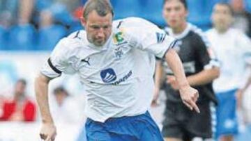 <b>CAZAGOLES. </b>Tomasz Frankowski siempre ha marcado contra el Hércules.