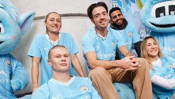 PUMA y el Manchester City presentan la nueva primera equipaci車n para la temporada 2023/24 que conmemora las dos d谷cadas del traslado del Club al Etihad Stadium. Rinde homenaje a las caracter赤sticas ic車nicas del Etihad Stadium y est芍 inspirada en la camiseta que el equipo us車 durante la primera temporada en su nuevo estadio.