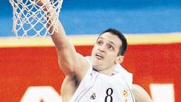 <b>EN RACHA. </b>Igor Rakocevic y el Madrid, en alza de juego.