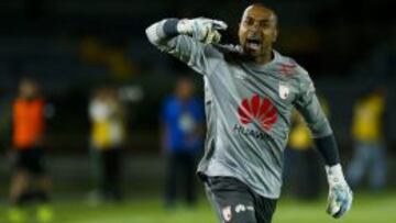 El portero vallecaucano suma 940 minutos al servicio de Santa Fe.