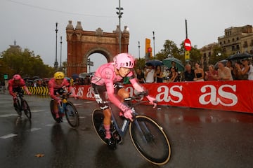 El equipo EF Education-Easypost durante la etapa de hoy. 


