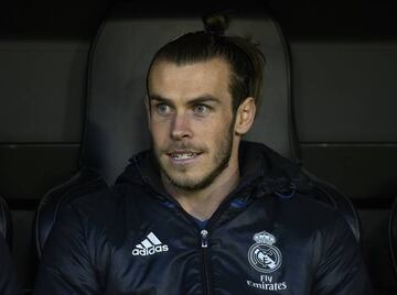 Gareth Bale of Real Madrid looks on prior to the La Liga match between Valencia CF and Real Madrid