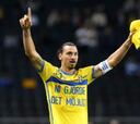 Ibrahimovic hace doblete y bate el récord de goles con Suecia