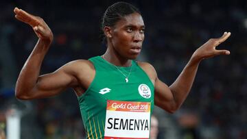 Caster Semenya celebra el oro en 800 metros en los Juegos de la Commonwealth 2018 en Gold Coast.