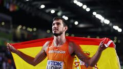 Llopis se baña en plata