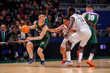 El Unicaja escapó por poco