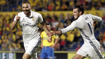 Benzema y Bale celebran un gol.