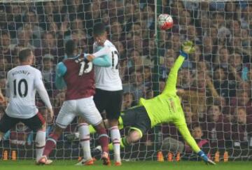 West Ham bid farewell to the Boleyn with a win