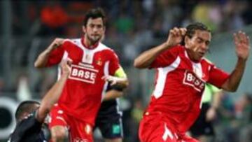 BRUTAL. El jugador belga lesionó de gravedad al polaco Marcin Wasilewski en una acción del encuentro de la liga belga entre el Anderlecht y el Standard de Lieja.