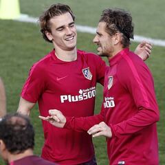 Gameiro y Gaitán, fuera de la lista de 19; entran Keidi y Zaka