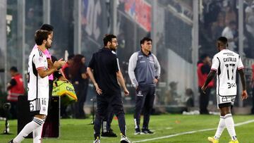 El jugador de Colo Colo, Fabián Castillo, es fotografiado durante el partido de Copa Chile contra Santiago City.