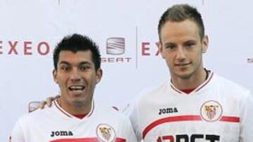 Medel y Rakitic, presentados con el Sevilla
