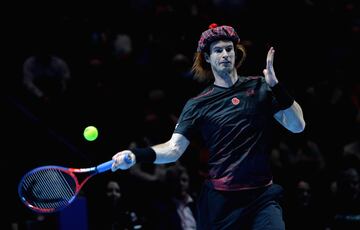 Andy Murray y Roger Federer participaron en una exhibición benéfica en Glasgow.