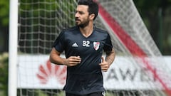 Los suplentes hicieron fútbol sin Scocco, que sintió una molestia