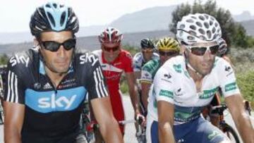 <b>COMPAÑEROS. </b>Juan Antonio Flecha y Alejandro Valverde pedalearon juntos varios kilómetros.