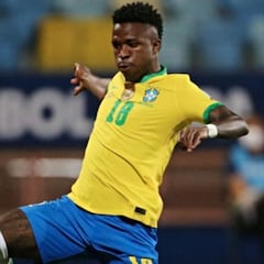 Tite includes Coutinho in Brazil list but leaves Vinicius out