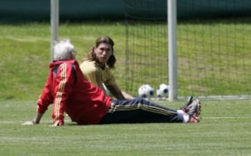 Según el propio Sergio Ramos Luis Aragonés fué, junto a Caparrós y Ancelotti, su mejor entrenador. 