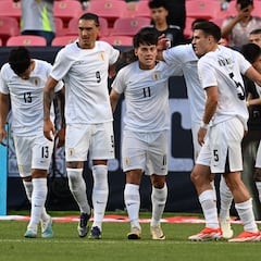 Todos los goles que le metió Uruguay a México