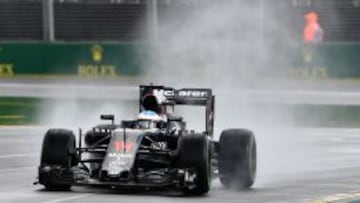 Fernando Alonso con el McLaren en Australia.