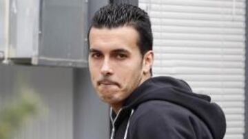 Pedro confía en que Cesc pueda incorporarse este verano al Barcelona.