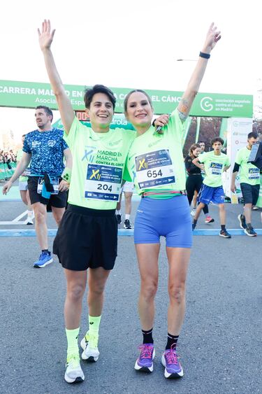 Verdeliss, youtuber e influencer, y María Pérez García, deportista española que compite en atletismo, especialista en la disciplina de marcha, durante la XII Carrera Madrid en marcha Contra el Cáncer a 30 de Marzo de 2025 en Madrid (España).