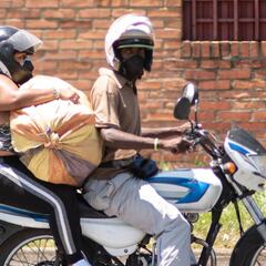 Coronavirus en Colombia: ¿se puede llevar parrillero durante la cuarentena?