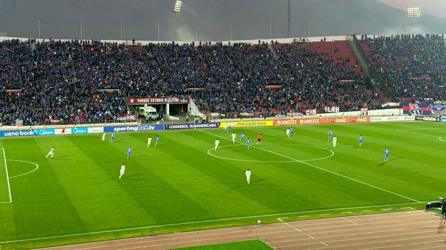 La U recibió un castigo por racismo y lo cumplió de esta manera: pocas veces se ve algo así en Chile