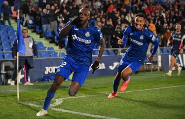 El lateral fue determinante para sumar tres puntos. Primero con una asistencia para el primer gol de Álvaro Rodríguez. Después se encargó de porfiar por un balón que acabó en el segundo gol, tras un remate suyo.