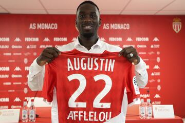 Jean-Kevin Augustin, presentado por el Mónaco.